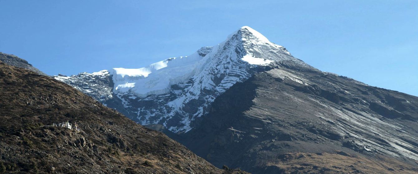 Pisang Peak Climbing